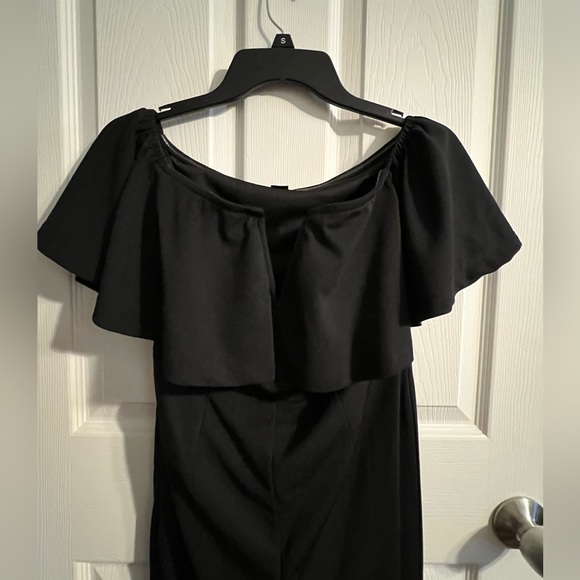 SHEIN Black Ruffle Sleeve V-Neck Romper - Picture 2 of 4